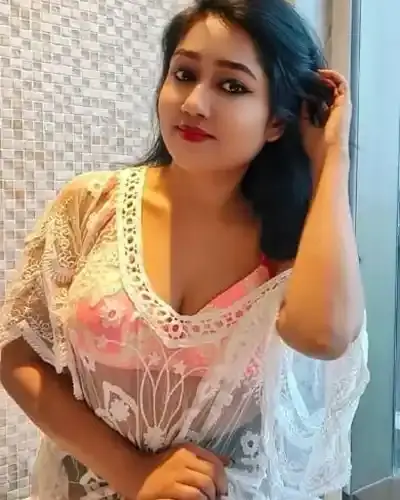 Escorts Service Dona Paula